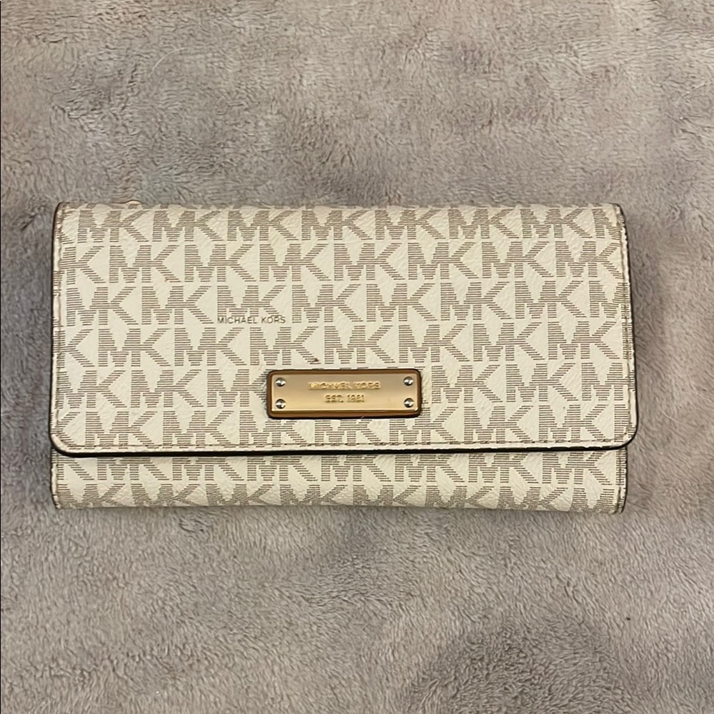 Michael Kors Cream Logo wallet